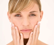 Yanak Uyuşması Belirtileri ve Tedavisi